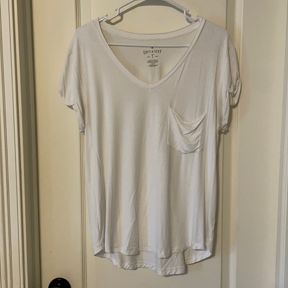 American Eagle Outfitters Tops - American Eagle Soft and Sexy Pocket Tee